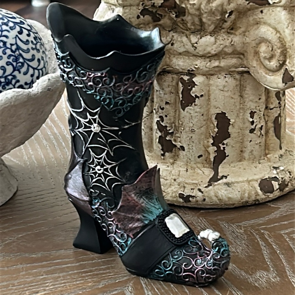 NEW! Halloween Vintage Inspired Ceramic Gothic Salem Witch Boots Shoe